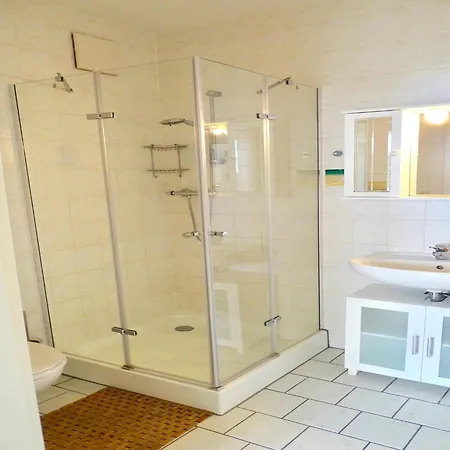 Strandlaeufer In Zinnowitz, Cleaning Included